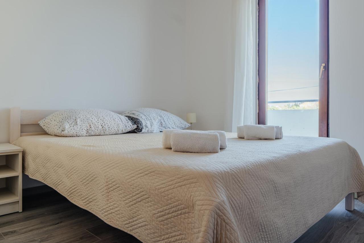 Apartmani Jaman فرسي الغرفة الصورة