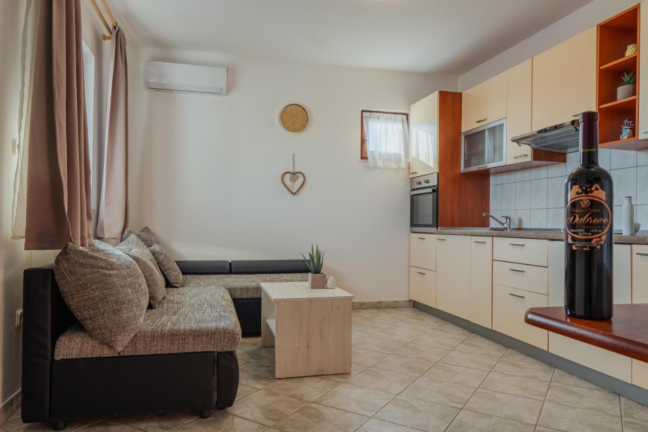 Apartmani Jaman فرسي المظهر الخارجي الصورة