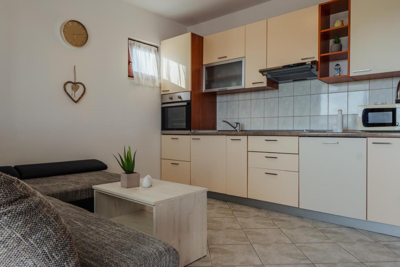 Apartmani Jaman فرسي المظهر الخارجي الصورة