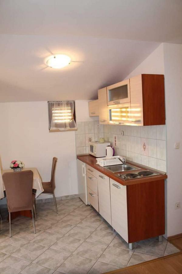 Apartmani Jaman فرسي المظهر الخارجي الصورة