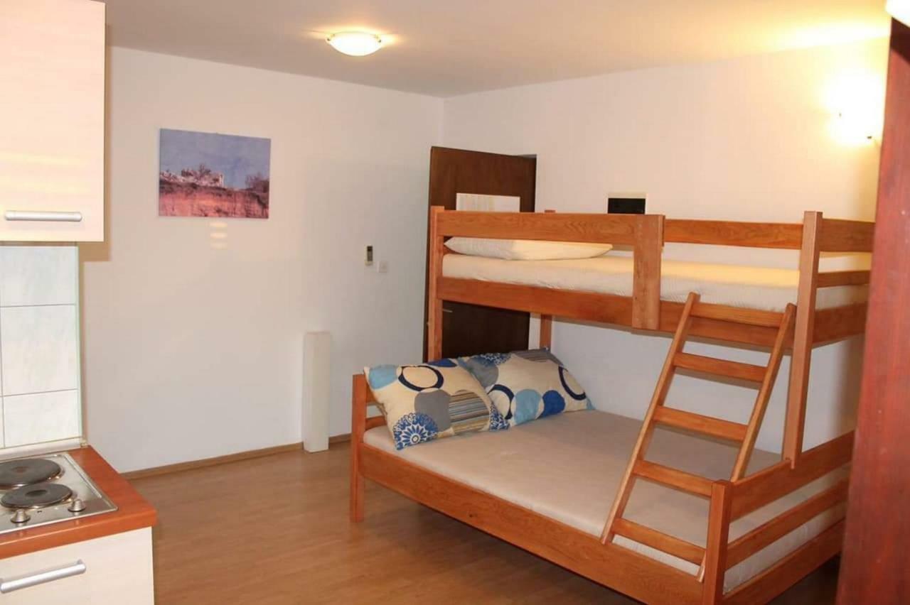 Apartmani Jaman فرسي المظهر الخارجي الصورة