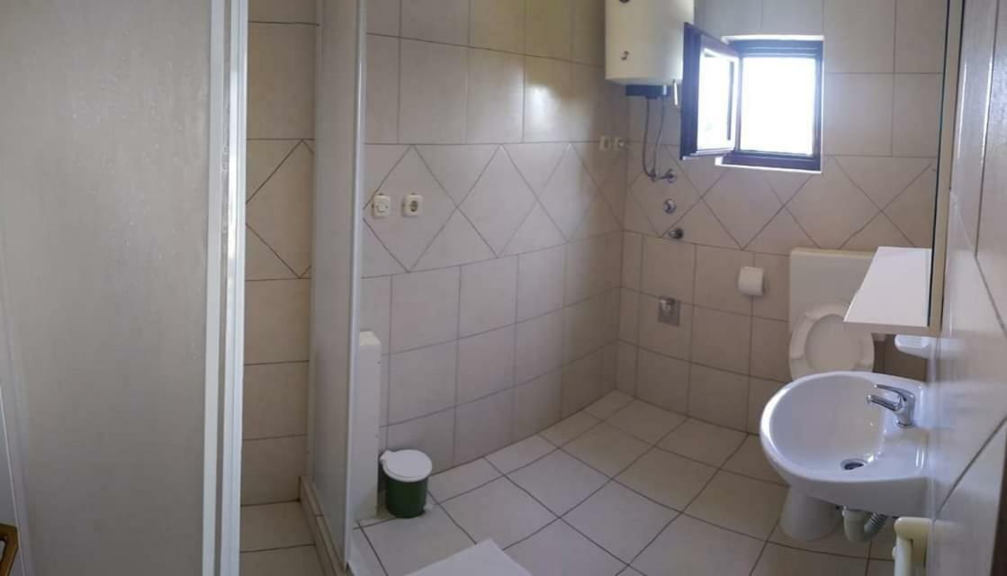 Apartmani Jaman فرسي المظهر الخارجي الصورة